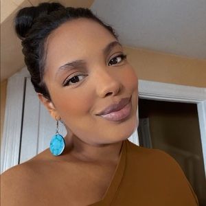 Meet your Posher, Sky